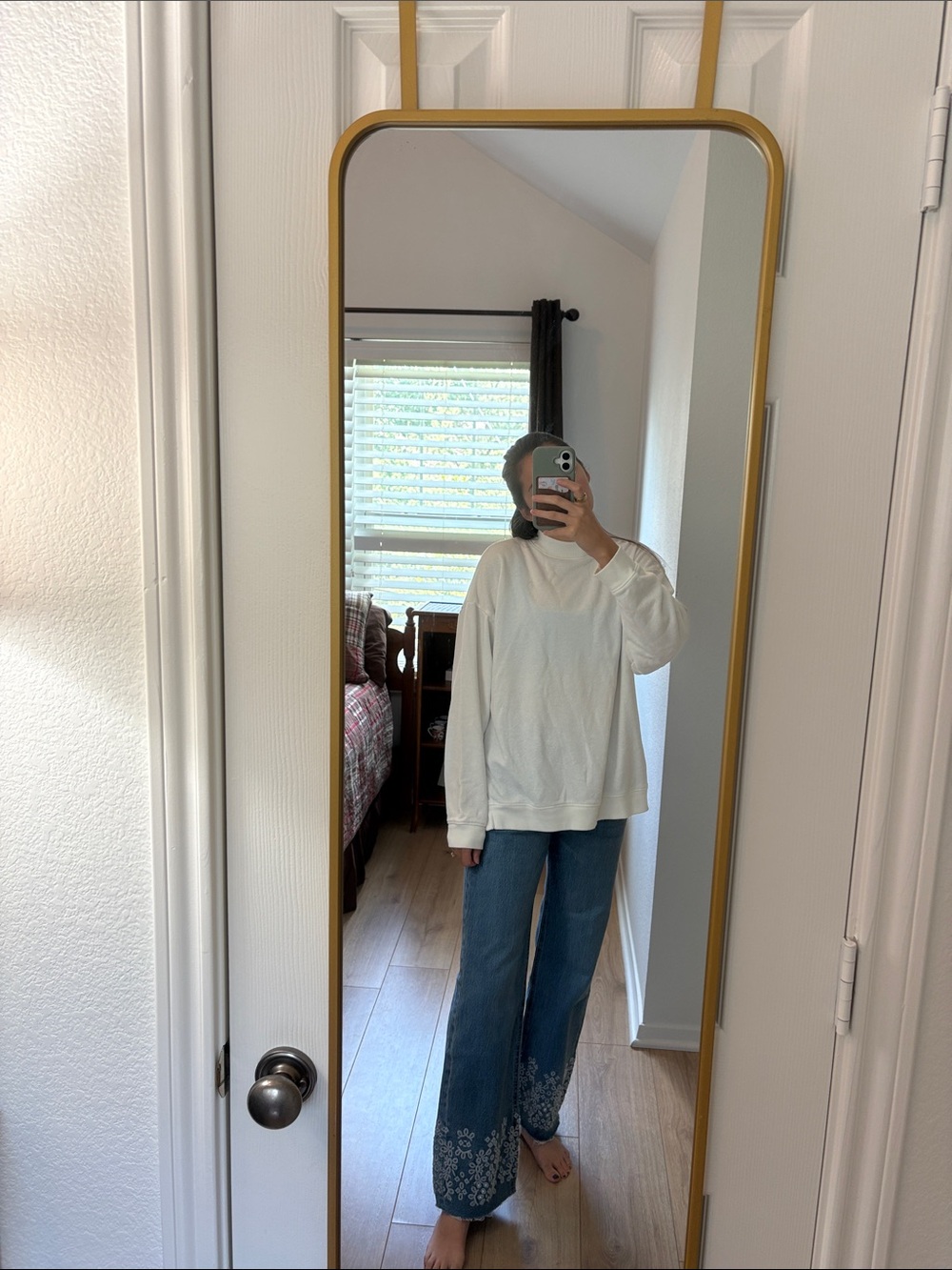 American Eagle Outfitters Off-White Mockneck Sweatshirt